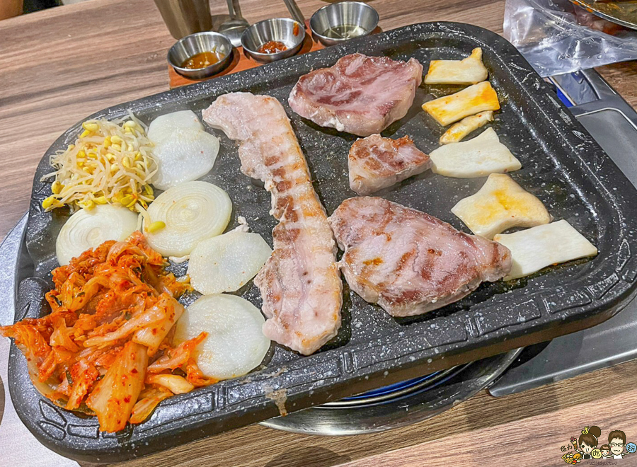 韓式燒肉 水赤床 高雄燒肉 韓國料理 韓式 文山特區 聚餐 家庭聚會 燒肉