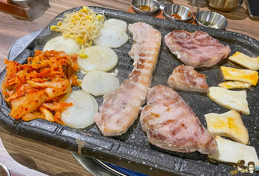 韓式燒肉 水赤床 高雄燒肉 韓國料理 韓式 文山特區 聚餐 家庭聚會 燒肉