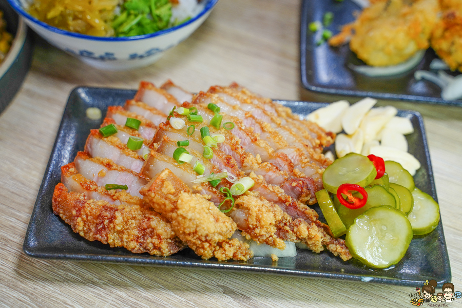 高雄美食 滷肉飯 家常料理 巷弄 必追 好吃 新鮮 手路菜 經典台式 麻辣豆腐