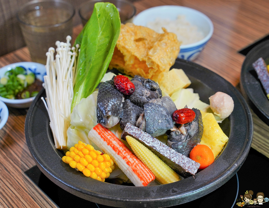 台式火鍋 石頭火鍋 雞鍋 乾鍋美食 伙鍋 必追 家庭聚餐 鼎山美食