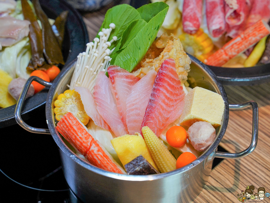 台式火鍋 石頭火鍋 雞鍋 乾鍋美食 伙鍋 必追 家庭聚餐 鼎山美食