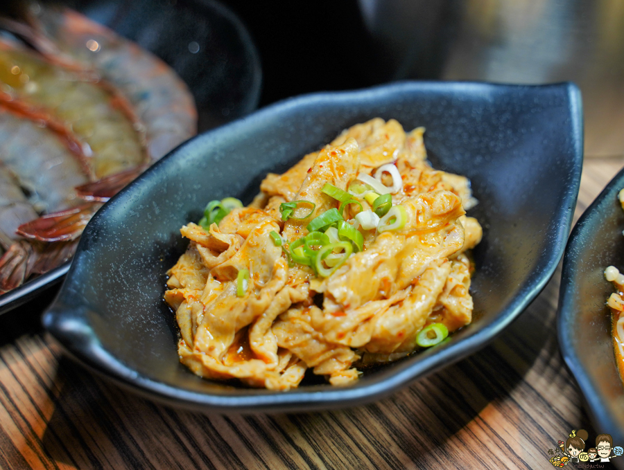 台式火鍋 石頭火鍋 雞鍋 乾鍋美食 伙鍋 必追 家庭聚餐 鼎山美食