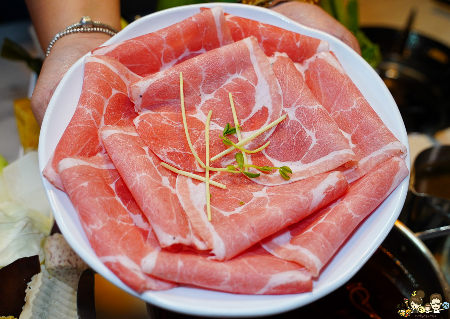 高雄火鍋 聚餐 鍋物 包場 聚會 美食 左營火鍋 北高雄必吃 左營美食 巨蛋商圈