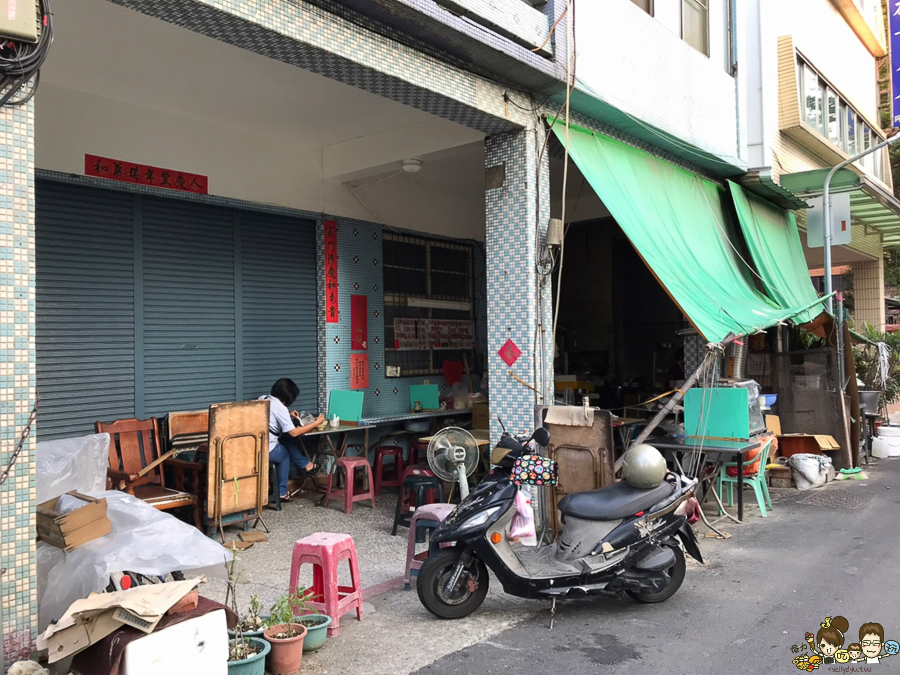 阿婆意麵 學區美食 銅板美食 必吃 意麵 麵食 路邊攤 高雄美食 老店 老字號 必吃