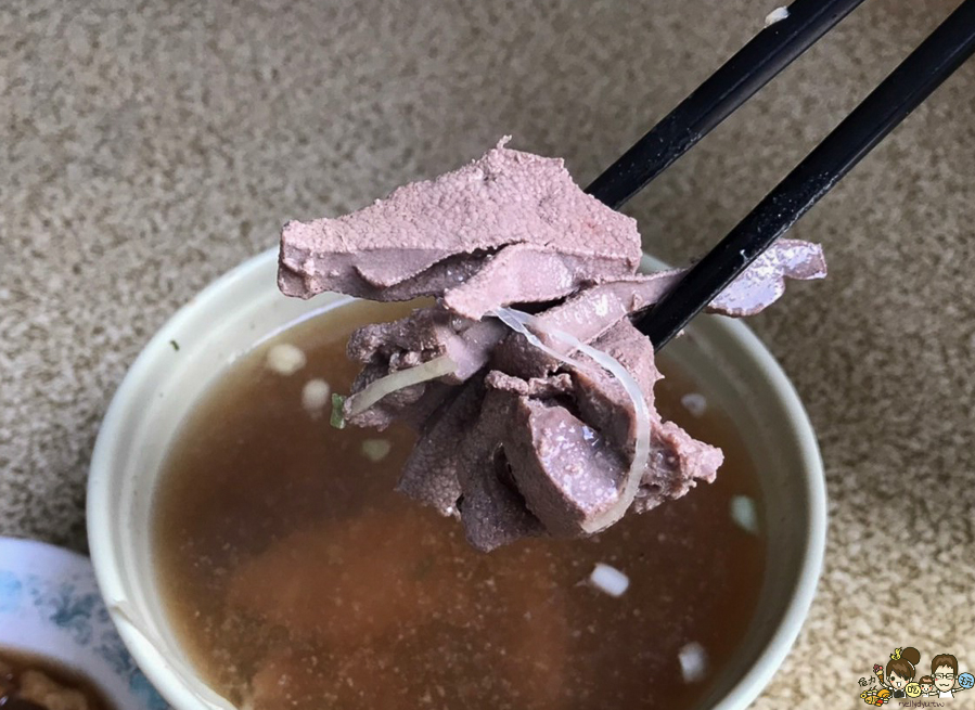 阿婆意麵 學區美食 銅板美食 必吃 意麵 麵食 路邊攤 高雄美食 老店 老字號 必吃