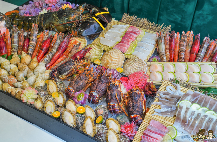 花花世界 高雄火鍋 鍋物 巨無霸 龍蝦 海鮮 頂級 日本和牛 高雄巷弄