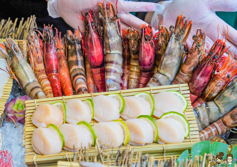 花花世界 高雄火鍋 鍋物 巨無霸 龍蝦 海鮮 頂級 日本和牛 高雄巷弄