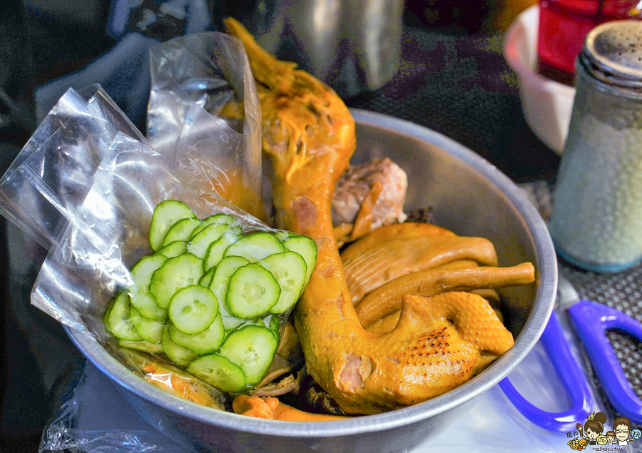 中華老滷 滷味 星級 光華夜市 高雄夜市 排隊美食 必吃 好吃 香酥鴨