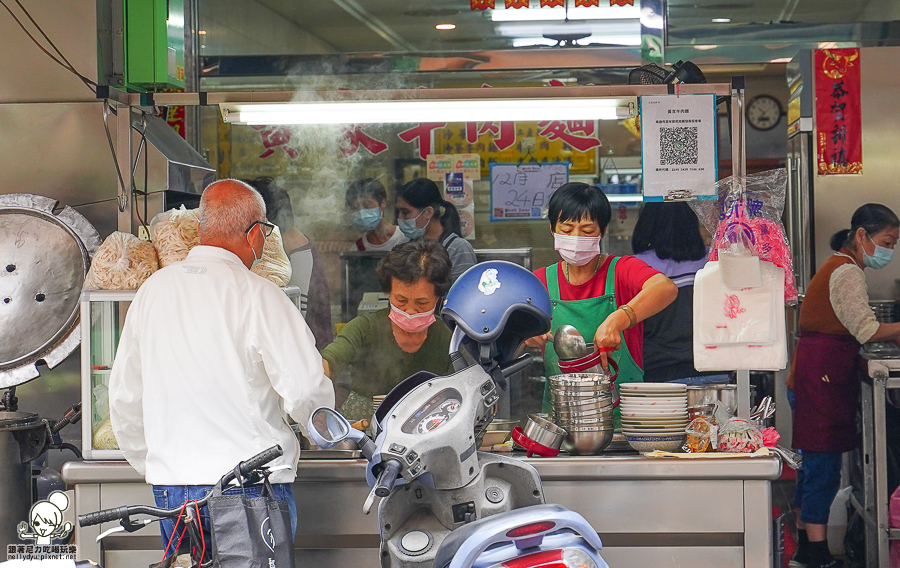 高雄夜市 忠孝市場 忠孝夜市 國民市場 早餐 晚餐 消夜 奶茶 美食 小吃