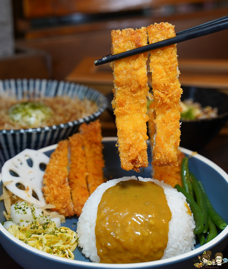 木蘭咖哩 日式 炸物 美食 巷弄 高雄咖哩 高雄美食 必吃 好吃 外帶 