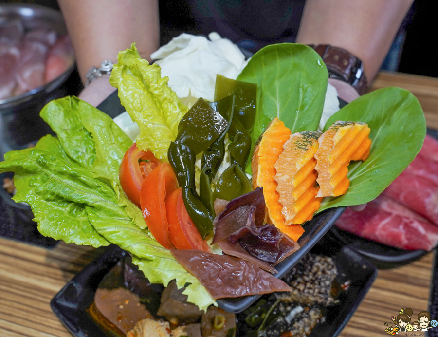 個人鍋 百元鍋物 火鍋 聚餐 約會 吃到飽 高雄美食 學區每食