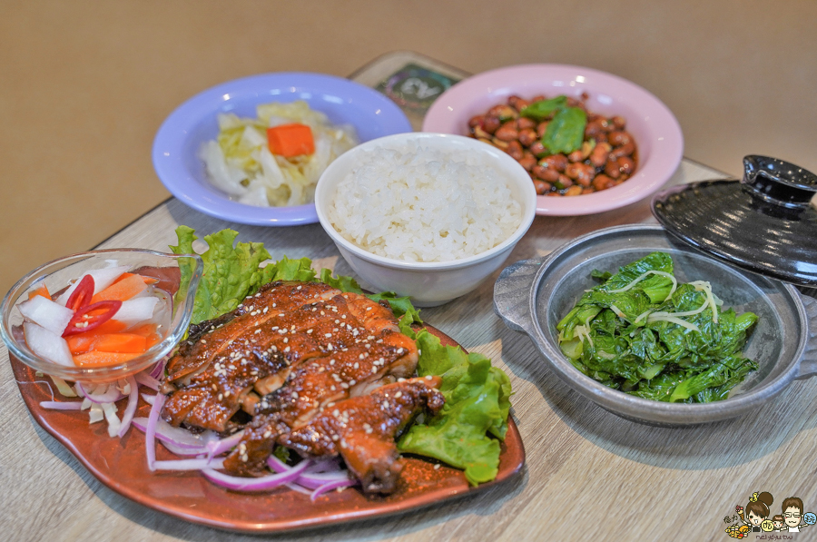 夢時代 美食 聚餐 家庭聚會 定食 套餐 公司聚餐 好吃 台灣小吃 家常料理 功夫菜色