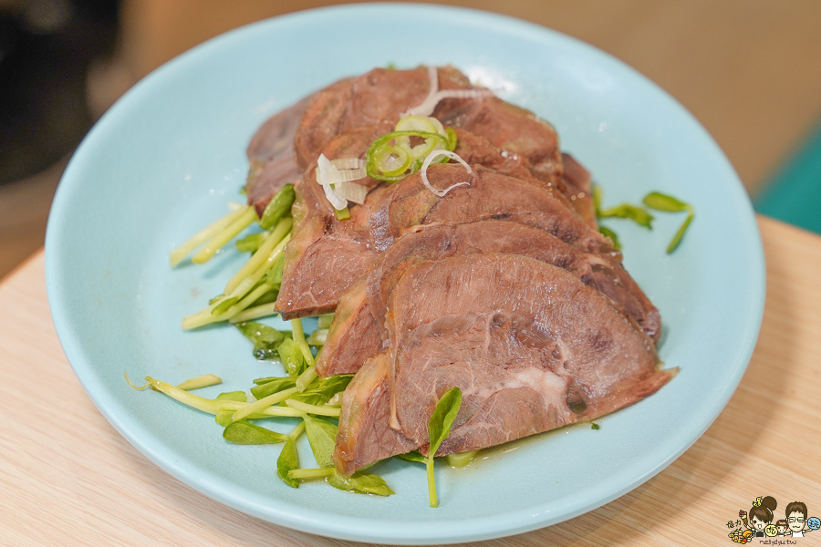 台南三井 美食 餐廳 列車 小籠包 台菜 聚豐樓 好吃 家庭聚餐 親子 