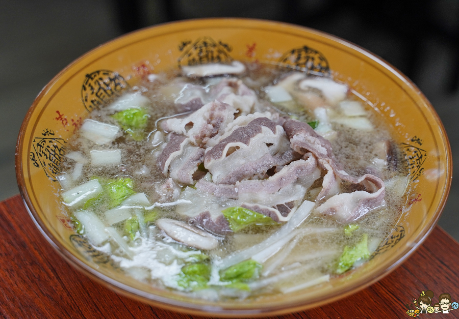 左營麵食 牛肉麵 眷村 真鶴牛肉麵 老店 老字號 必追 必吃 傳承 古早味 懷舊 炒飯 牛肉 麵食