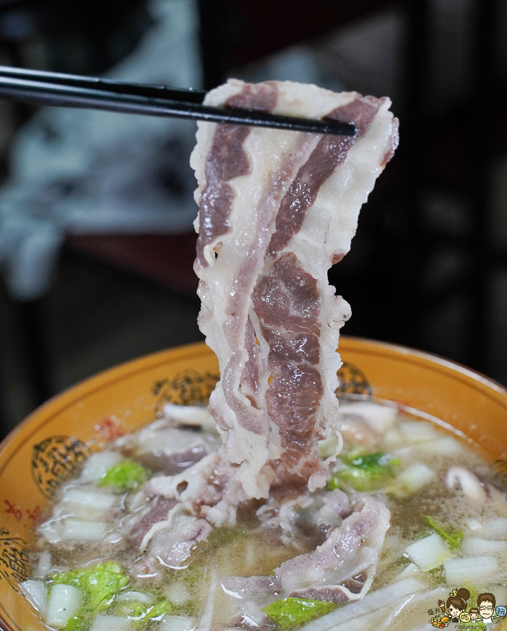 左營麵食 牛肉麵 眷村 真鶴牛肉麵 老店 老字號 必追 必吃 傳承 古早味 懷舊 炒飯 牛肉 麵食