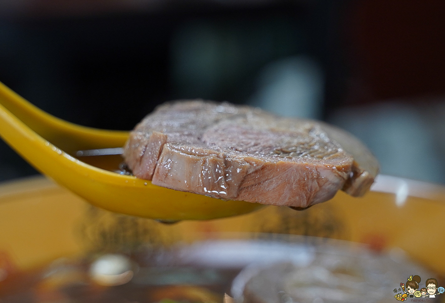 左營麵食 牛肉麵 眷村 真鶴牛肉麵 老店 老字號 必追 必吃 傳承 古早味 懷舊 炒飯 牛肉 麵食