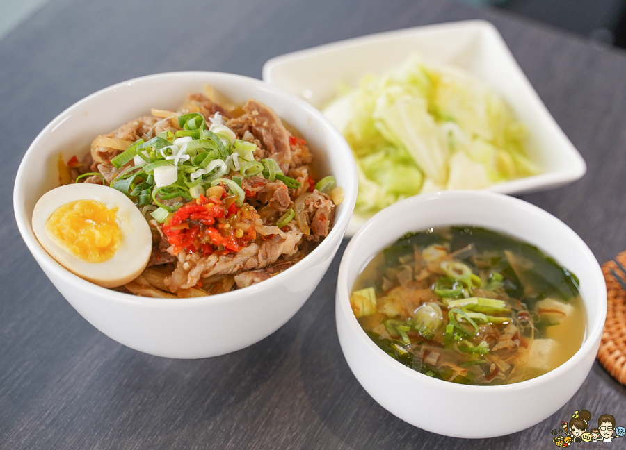 扒扒飯 辣椒 雙椒醬 扒扒丼 內用 快速 辣味 獨家 高雄美食 鳳山五甲