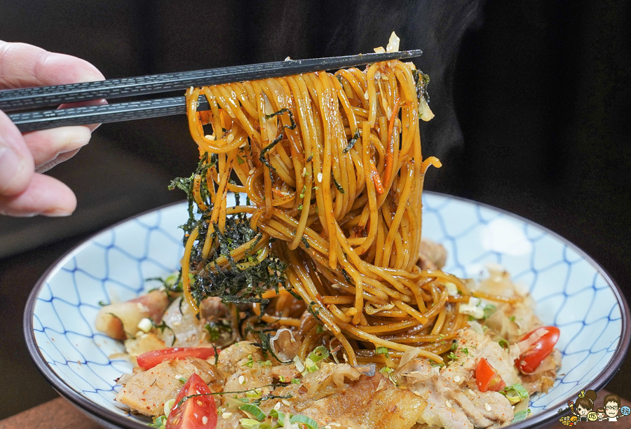 高雄 日本 居酒屋環境 霸氣 地標 日式 咖哩飯 蓋飯 好吃 排隊 超人氣 板前 大阪 高雄美食 高雄必吃