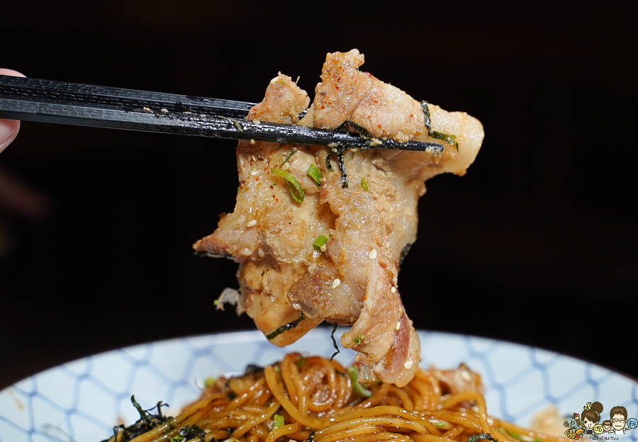 高雄 日本 居酒屋環境 霸氣 地標 日式 咖哩飯 蓋飯 好吃 排隊 超人氣 板前 大阪 高雄美食 高雄必吃