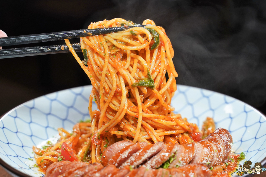 高雄 日本 居酒屋環境 霸氣 地標 日式 咖哩飯 蓋飯 好吃 排隊 超人氣 板前 大阪 高雄美食 高雄必吃