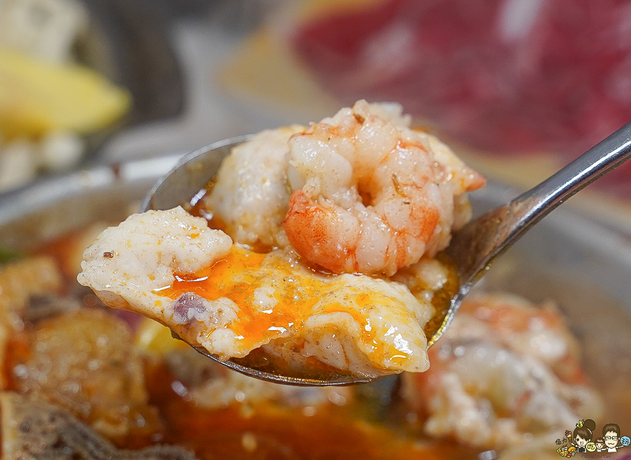 火鍋 鍋物 百元鍋物 高雄火鍋 高雄美食 聚餐 家庭聚會 親子用餐 美食 鍋 平價 五鮮級