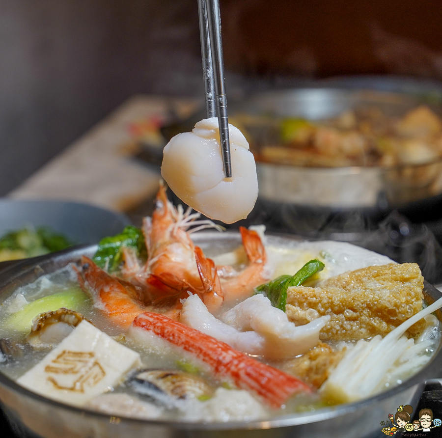 火鍋 鍋物 百元鍋物 高雄火鍋 高雄美食 聚餐 家庭聚會 親子用餐 美食 鍋 平價 五鮮級