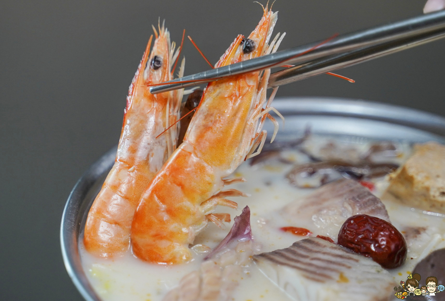 高雄美食 高雄火鍋 鍋物 百元火鍋 百元鍋物 麻辣鍋 養生鍋 素食鍋 高雄必吃 老字號 獨門 獨家 特製 獨特 必追