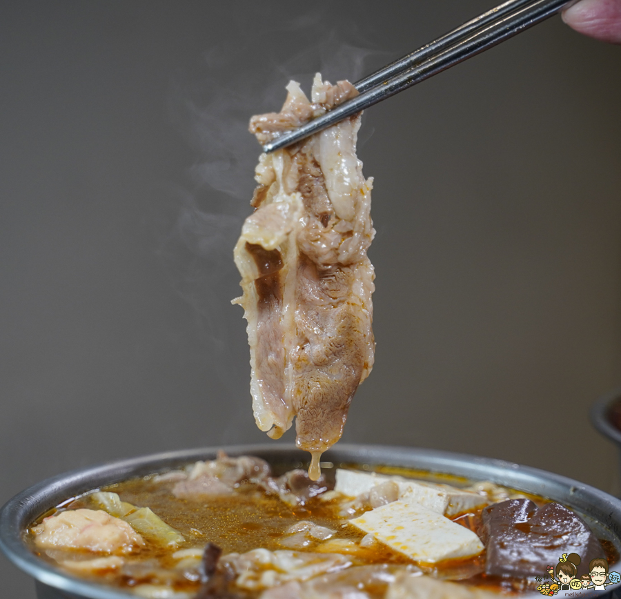 高雄美食 高雄火鍋 鍋物 百元火鍋 百元鍋物 麻辣鍋 養生鍋 素食鍋 高雄必吃 老字號 獨門 獨家 特製 獨特 必追