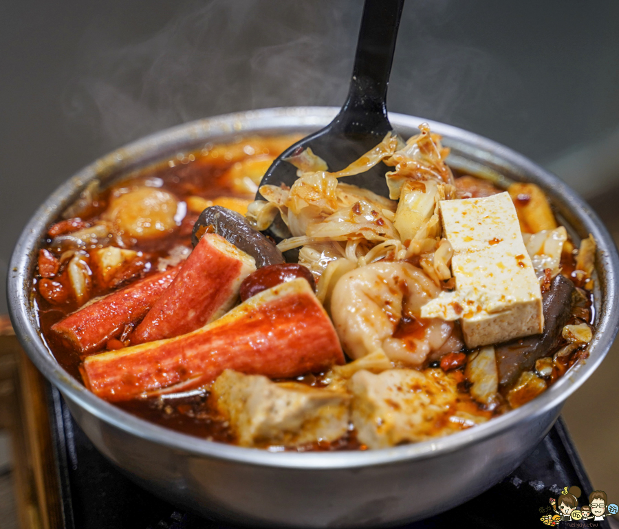 高雄美食 高雄火鍋 鍋物 百元火鍋 百元鍋物 麻辣鍋 養生鍋 素食鍋 高雄必吃 老字號 獨門 獨家 特製 獨特 必追