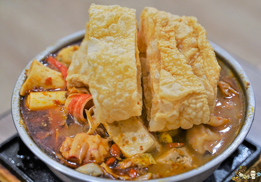 高雄美食 高雄火鍋 鍋物 百元火鍋 百元鍋物 麻辣鍋 養生鍋 素食鍋 高雄必吃 老字號 獨門 獨家 特製 獨特 必追