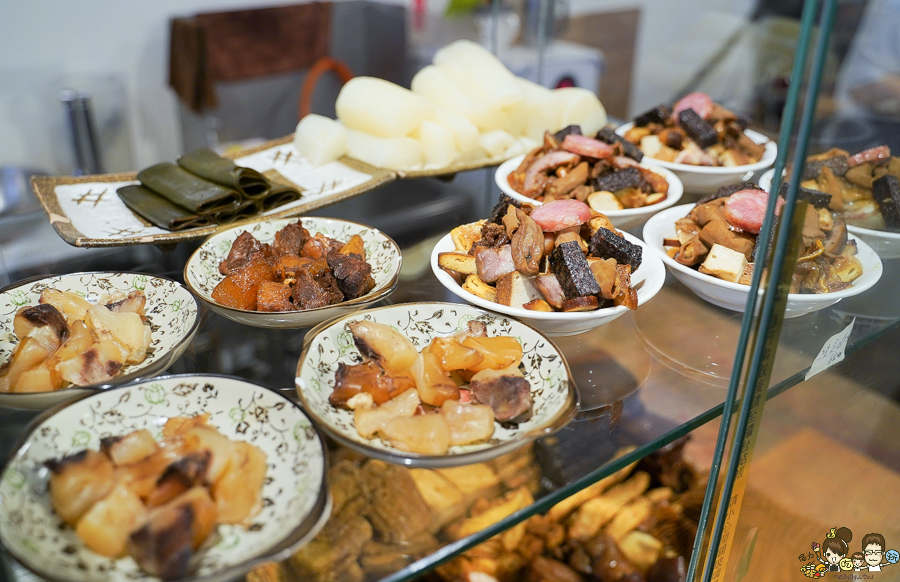 高雄麵食 滷味 高雄必吃 王哥陽春麵 麵館 經典 手工麵 日曬麵 好吃 必吃 樸實 懷舊 高雄人氣麵館