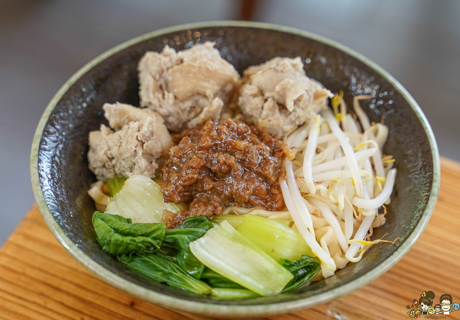 高雄麵食 滷味 高雄必吃 王哥陽春麵 麵館 經典 手工麵 日曬麵 好吃 必吃 樸實 懷舊 高雄人氣麵館