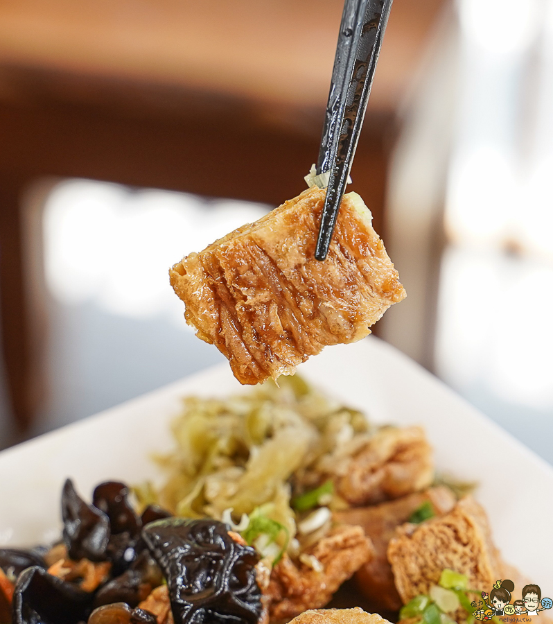 高雄麵食 滷味 高雄必吃 王哥陽春麵 麵館 經典 手工麵 日曬麵 好吃 必吃 樸實 懷舊 高雄人氣麵館