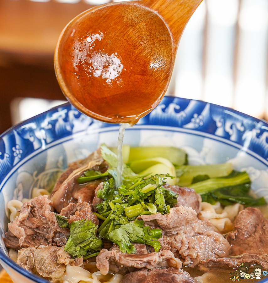 高雄麵食 滷味 高雄必吃 王哥陽春麵 麵館 經典 手工麵 日曬麵 好吃 必吃 樸實 懷舊 高雄人氣麵館