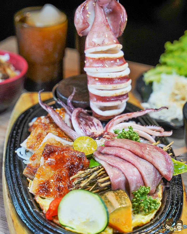 鬥牛士食堂 鐵板美食 炙燒 牛排 和牛 聚餐 家庭聚會 親子 吃美食 高雄美食 高雄超人氣 百貨商圈美食 