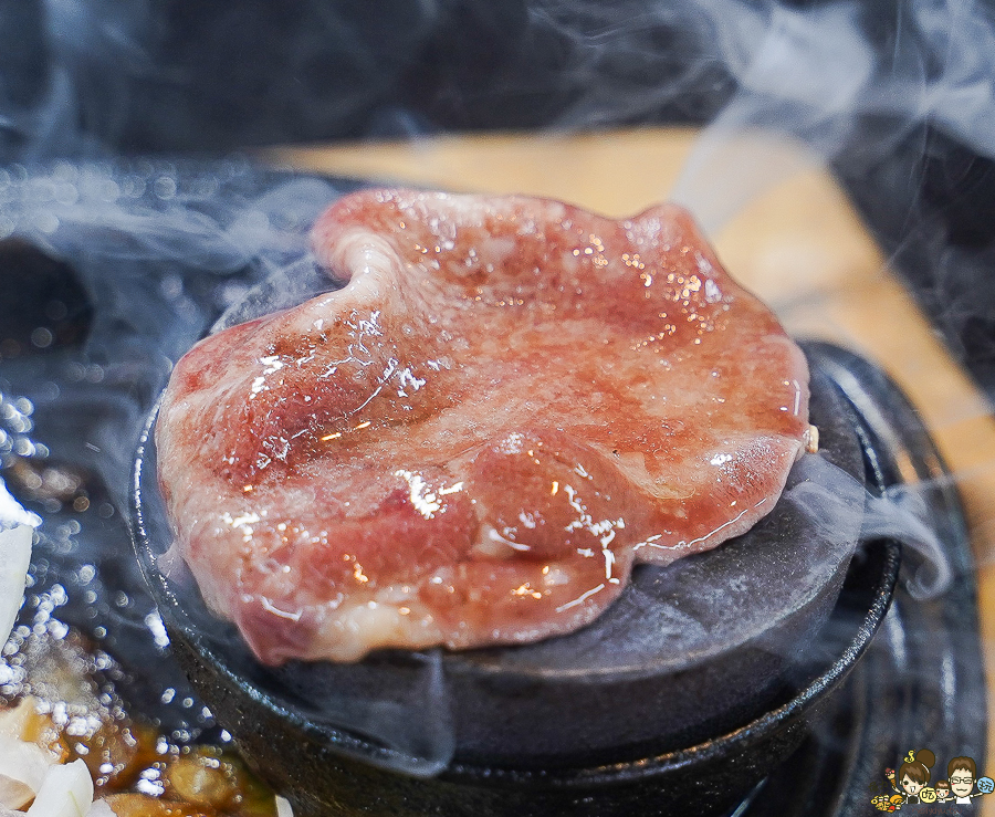 鬥牛士食堂 鐵板美食 炙燒 牛排 和牛 聚餐 家庭聚會 親子 吃美食 高雄美食 高雄超人氣 百貨商圈美食 