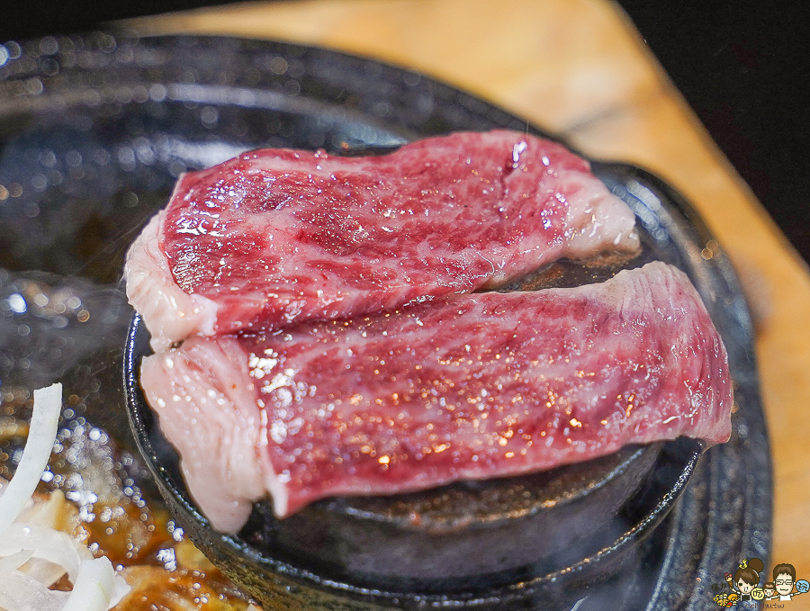 鬥牛士食堂 鐵板美食 炙燒 牛排 和牛 聚餐 家庭聚會 親子 吃美食 高雄美食 高雄超人氣 百貨商圈美食 