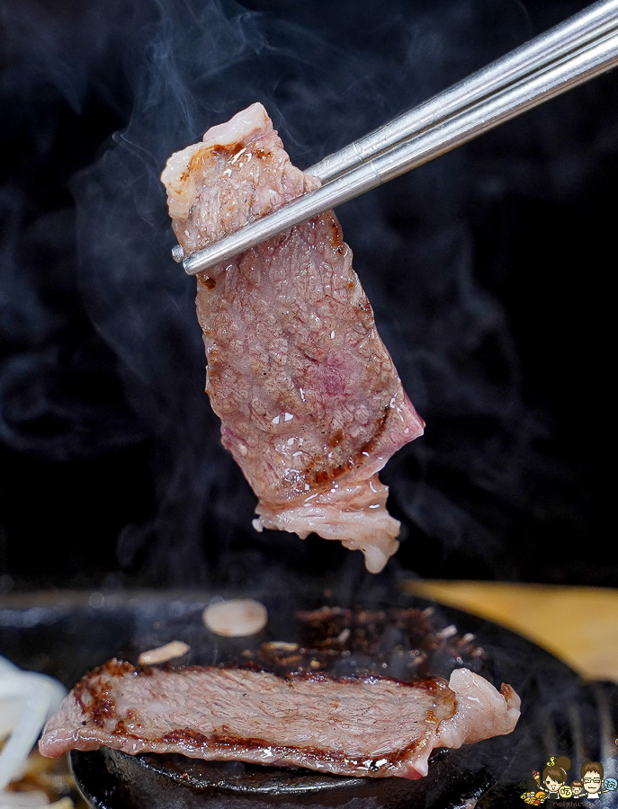 鬥牛士食堂 鐵板美食 炙燒 牛排 和牛 聚餐 家庭聚會 親子 吃美食 高雄美食 高雄超人氣 百貨商圈美食 