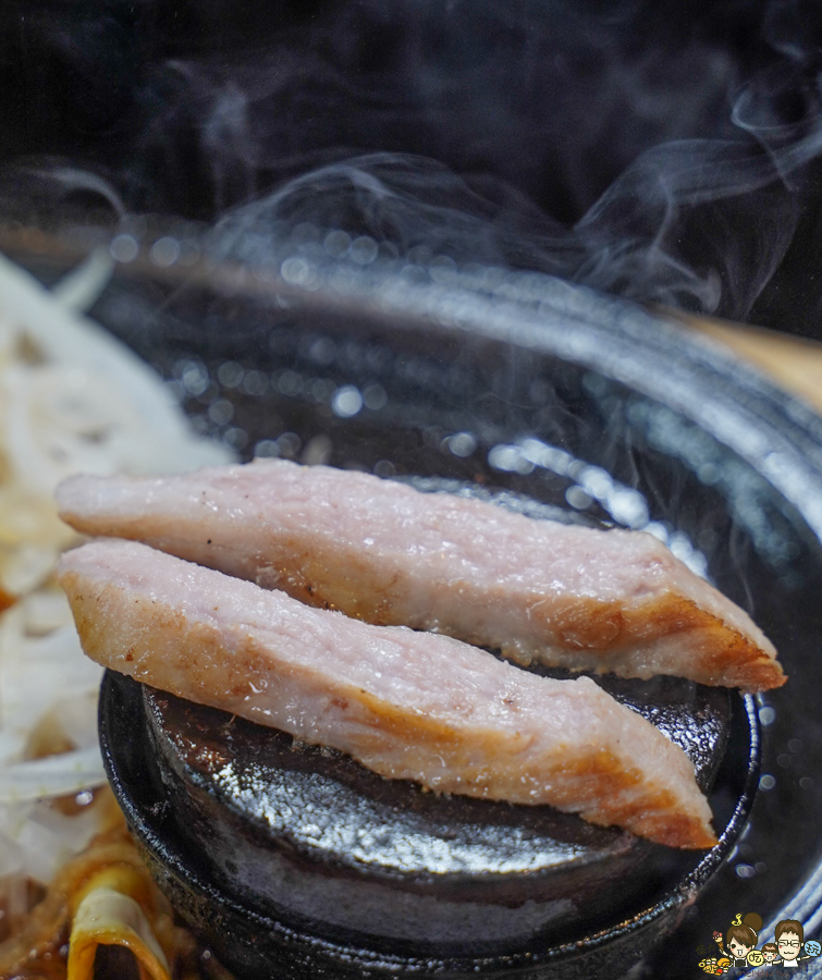 鬥牛士食堂 鐵板美食 炙燒 牛排 和牛 聚餐 家庭聚會 親子 吃美食 高雄美食 高雄超人氣 百貨商圈美食 