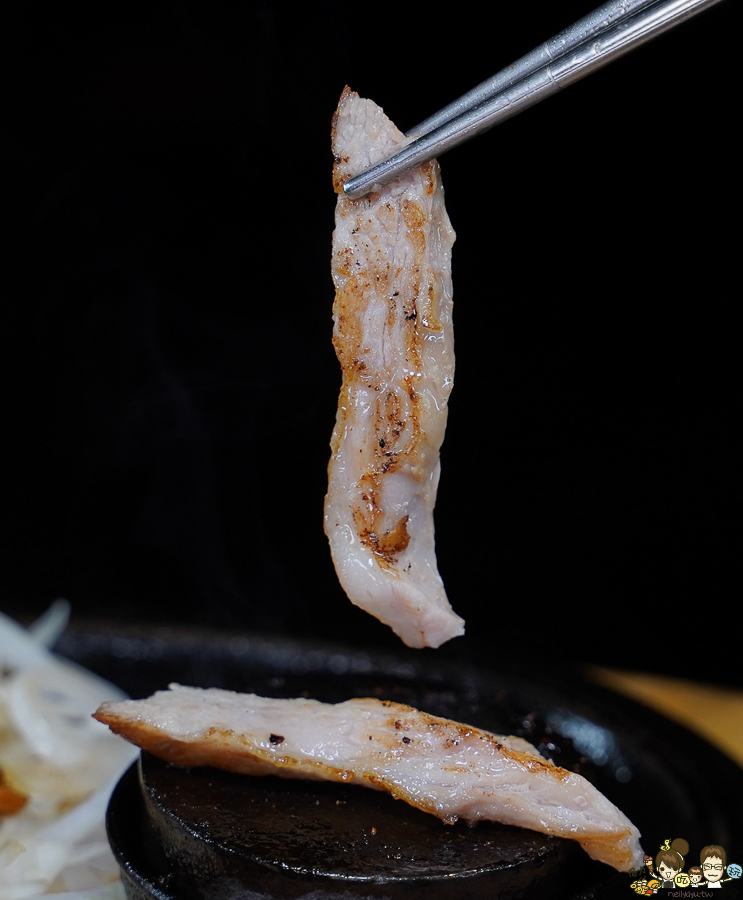 鬥牛士食堂 鐵板美食 炙燒 牛排 和牛 聚餐 家庭聚會 親子 吃美食 高雄美食 高雄超人氣 百貨商圈美食 