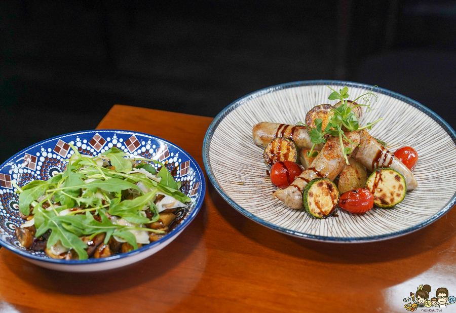 高雄聚餐 餐酒館 小酌 推薦 巷弄 美食 甜點 特製餐點 特調 酒精 放鬆 