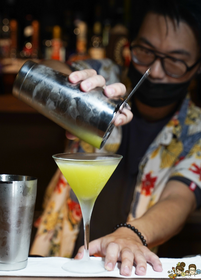 高雄聚餐 餐酒館 小酌 推薦 巷弄 美食 甜點 特製餐點 特調 酒精 放鬆 