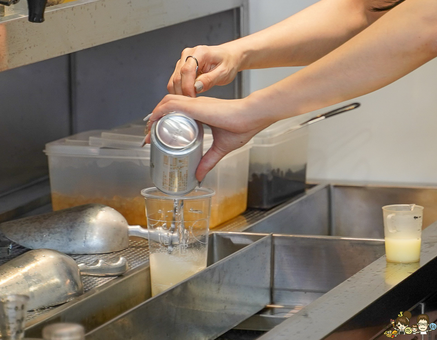 古丁原味品茶 高雄手搖飲料 飲料 創意 特調 泰奶 高雄必喝 高雄飲品