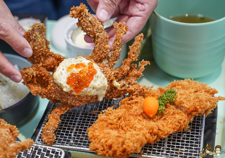 高雄炸豬排 豬排 三筋 美食 高雄美食 平價 聚餐 定食 家庭聚會 親子用餐