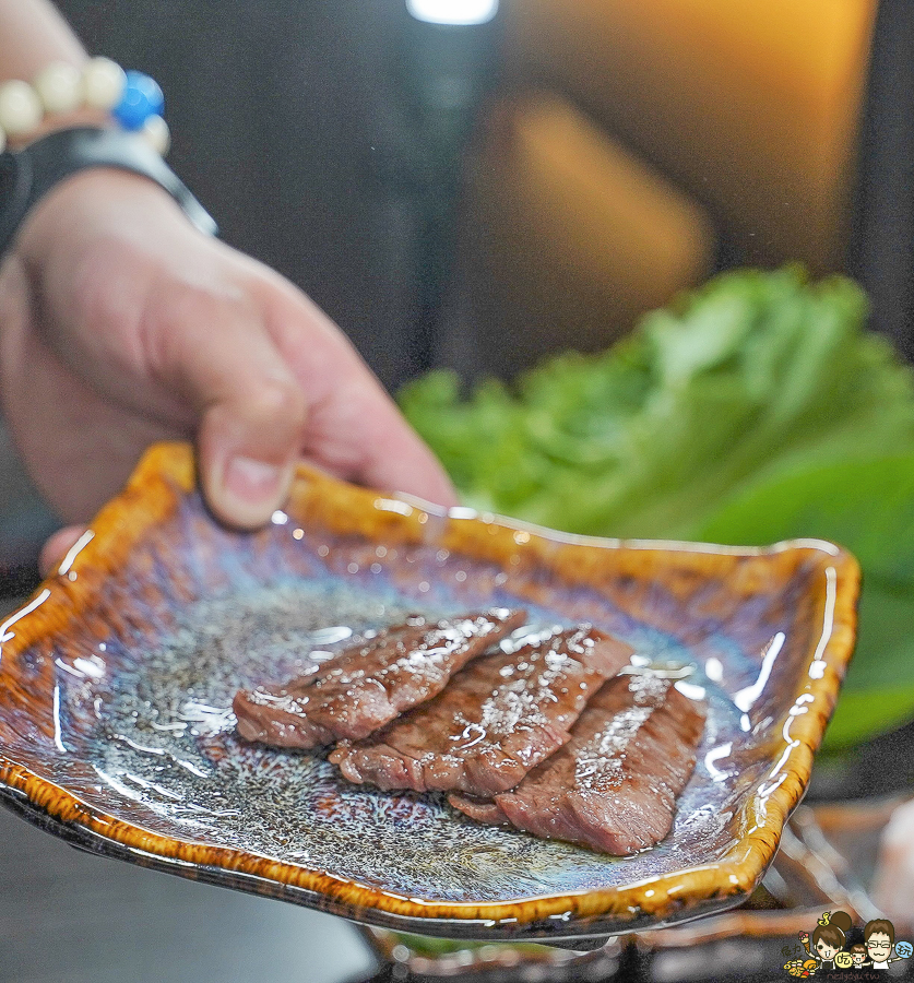 高雄燒肉 套餐 頂級 和牛燒肉 日式燒烤 炭黔燒肉 必吃 聚餐 約會 消夜 夜貓族 高雄必追 高雄美食