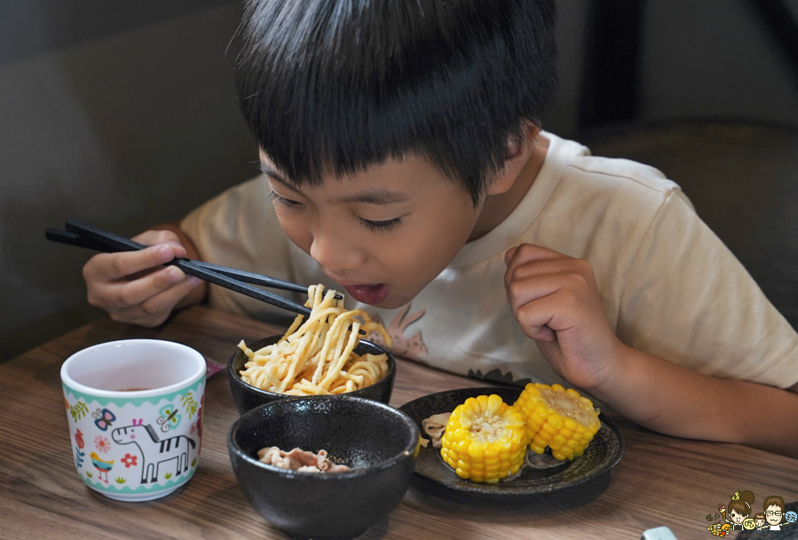 枋寮美食 墾丁 南下 恆春 聚餐 火鍋 親子 聚會 包廂 便宜 好吃 水綠方