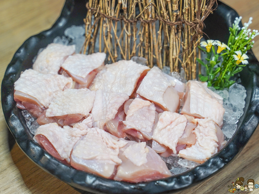 高雄火鍋 鍋物 牛肉 熟成 好吃 推薦 輕軌美食 頂級 牛肉火鍋 