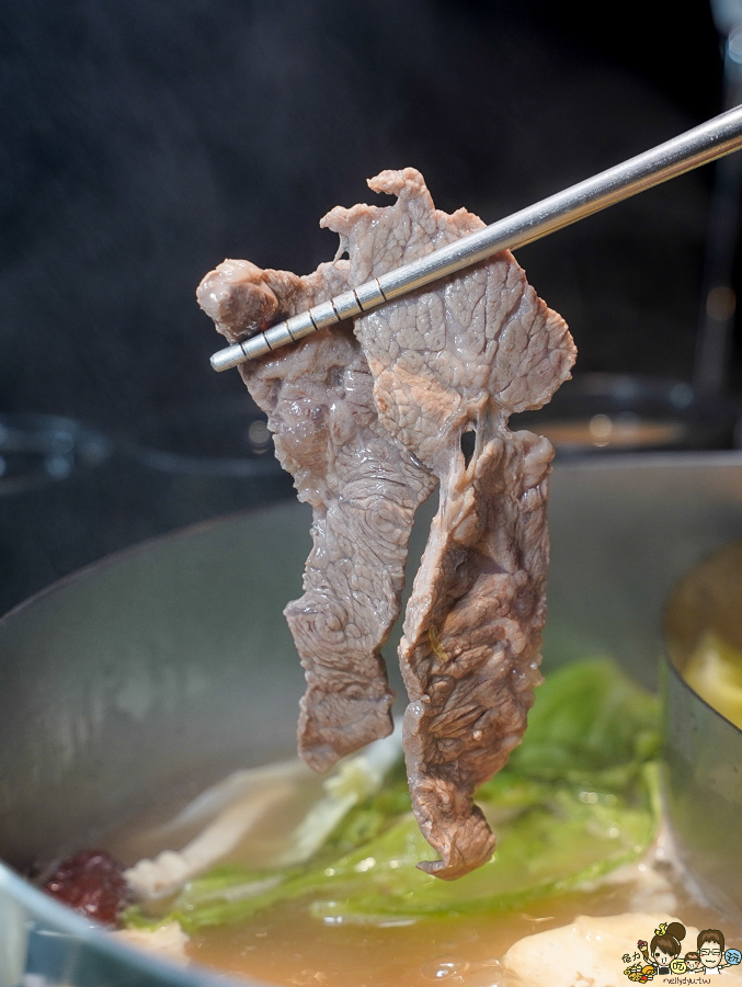 高雄火鍋 鍋物 牛肉 熟成 好吃 推薦 輕軌美食 頂級 牛肉火鍋 