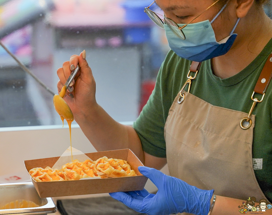 恆春美食 墾丁美食 鯨鬆餅 甜點 美食 小吃 療癒 韓國鬆餅 可頌 熱壓