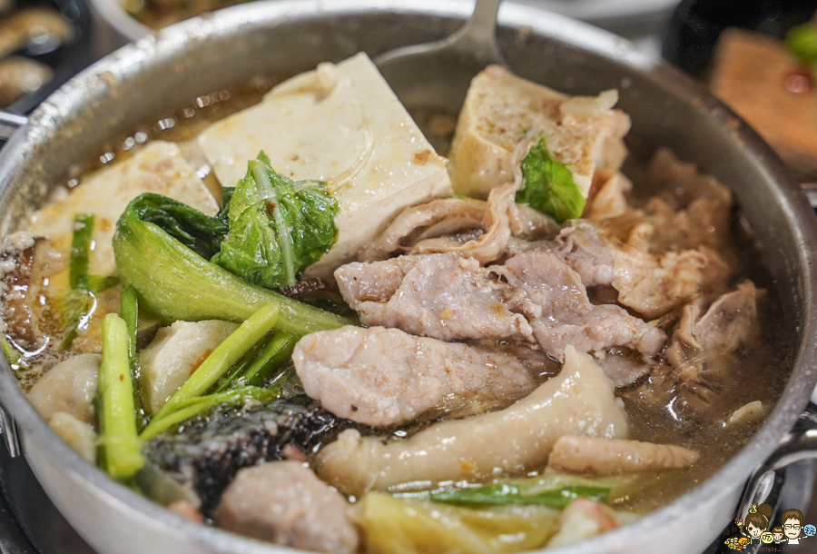 文山特區美食 鳳山美食 聚餐 約會 鍋物 好吃 親子 百元火鍋 個人鍋 吃火鍋 文山堂